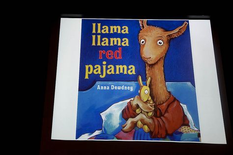 Anna Dewdney...Love the Llama Llama books! Llama Llama Red Pajama, Llama Llama, Baby Llama, Pajama Day, Red Pajamas, Free Books To Read, Read Aloud Books, Bestselling Books, Books To Read Online