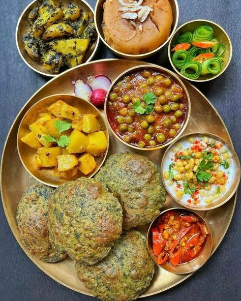 Indian Fast Food, Indian Food Photography, Simple Family Meals, Vegetarian Fast Food, Indian Cooking Recipes, Vegetarian Lunch, Healthy Homemade Recipes, Lunch Recipes Healthy, Cooking Channel