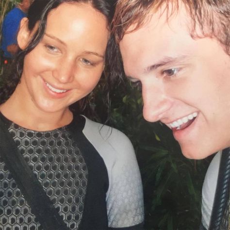 Josh Hutcherson And Jennifer Lawrence, Fire Bts, Josh And Jennifer, Game Bts, Brave Princess, The Hunger Games Catching Fire, Hunger Games Cast, Hunger Games Fandom, Hunger Games Humor