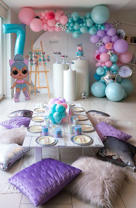 Lol Dolls Decorations, Lol Surprise Theme Birthday Party Ideas, Lol Surprise Dolls Birthday Party, Lol Party Favor Ideas, Lol Birthday Party Decorations, Lol Balloon Garland, Lol Party Games, Lol Bday Party Ideas, 8th Birthday Party Ideas For A Girl