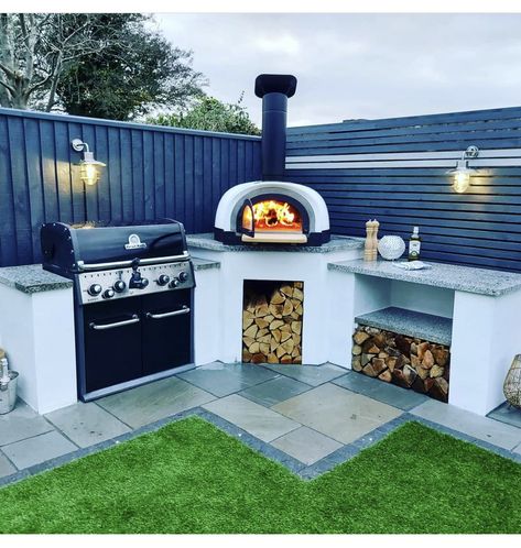 Rustic Outdoor Cooking, Concrete Outdoor Kitchen, Cooking Outdoors, Outdoor Cooking Area, Patio Grill, Wooden Patios, Outdoor Bbq Kitchen, Outdoor Kitchen Ideas, Cozy Backyard