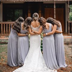 The Queen + Bridesmaids 👰🏻 Welding Art Ideas, Welding Projects Ideas, Country Style Wedding Dresses, Fall Wedding Bridesmaids, Gorgeous Bridesmaid Dresses, Bridesmaid Inspiration, Country Wedding Dresses, Bridesmaid Style, Wedding Prep