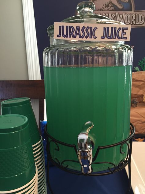 Jurassic World Party - Jurassic Juice - Blue Hawaiian Punch, Pineapple Juice, Sprite Dinosaur Crossing Signs, Jurassic World Birthday Party Food, Dinosaur Themed Drinks, Jurassic Park Baby Shower Ideas, Jurassic World Party Decorations, Dinosaur Punch, Jurassic World Party Ideas, Jurassic World Birthday Party, Dinosaur Snacks