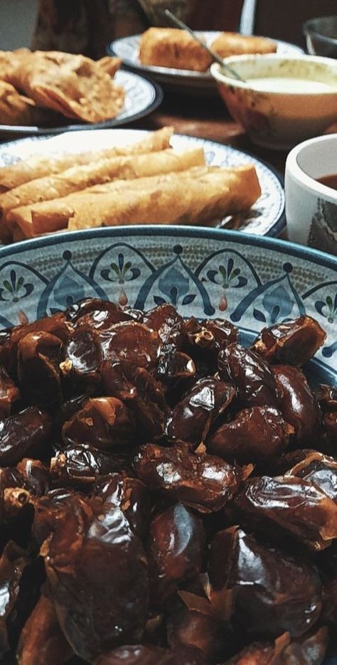 #Ramadan #dates #iftar Ramadan Iftar Aesthetic, Iftar Aesthetic, Dates Background, Vitamin A Benefits, Dates Ramadan, Plant Based Diet Benefits, Ramadan Aesthetic, Health Benefits Of Lemon, Essential Oils Benefits