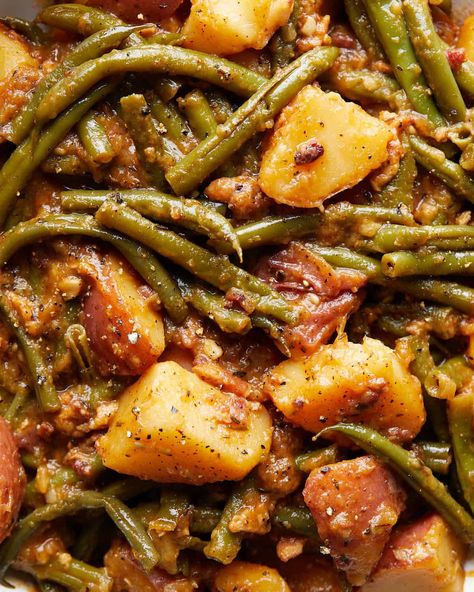 Green Bean And Potatoes, Beef Green Beans, Beans And Potatoes Recipe, Southern Green Bean Recipes, Dinner Ideas Simple, Green Beans Potatoes, Weeknight Dinner Ideas, Beans Potatoes, Beans And Potatoes