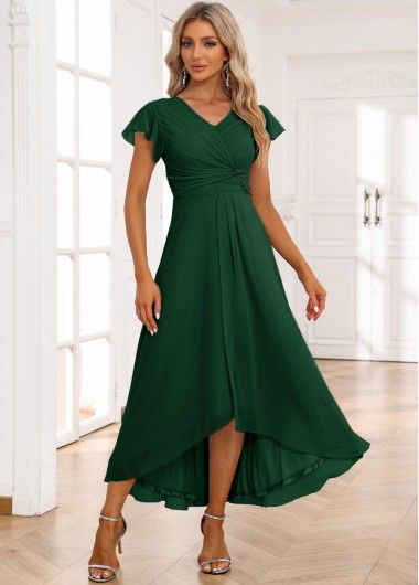 Green Mother Of Bride Dress, Low V Neck Dress, Sunday Dresses, Corset Styles, Emerald Bridesmaid Dresses, Asymmetrical Hem Dress, Party Dresses Online, Prom Ideas, Chiffon Bridesmaid Dress