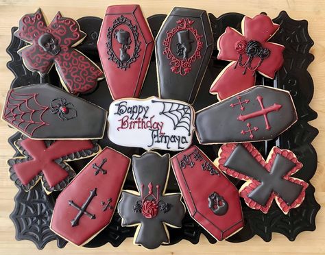 Gothic Birthday, Birthday 17, Spooky Food, Halloween Baking, Sweet 16 Parties, Halloween Desserts, Cute Desserts, Halloween Cakes, Halloween Cookies