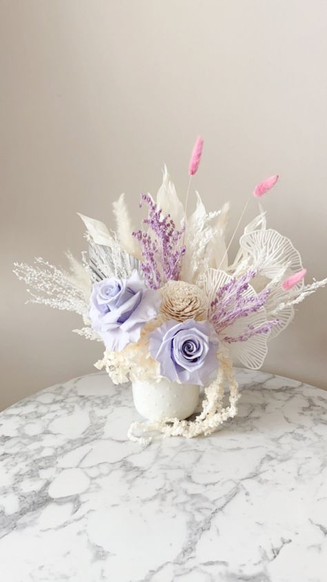 Dried flowers centerpieces, Wedding decor, Wedding centerpieces, Home decor Diy Dried Flower Arrangement, Bouquets Ideas, Pink Centerpieces, Diy Bouquet Wrap, Rapunzel Party, Pink Lillies, Diy Cake Topper, Very Peri, Dried Bouquet