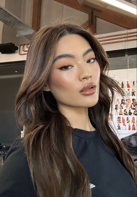 Trucco Glam, Maquillage On Fleek, Light Makeup Looks, Natural Glowy Makeup, Dewy Makeup, Ethereal Makeup, Hairstyles For Layered Hair, Makeup Pictures, Asian Makeup