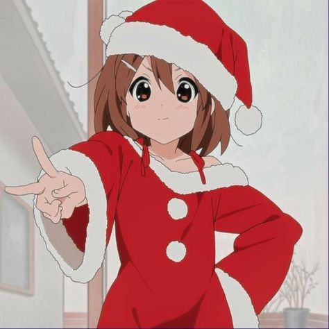 Cute Christmas Icons Anime, Christmas Drawing Anime, Anime Christmas Aesthetic, Anime Christmas Icons Aesthetic, Anime Xmas Icon, Anime Pfp Christmas, Christmas Discord Pfp, Christmas Icons Anime, Christmas Anime Wallpaper