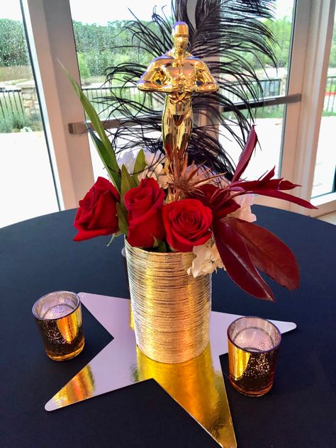 Oscar Night Centerpieces, Hollywood Glam Centerpiece Ideas, Hollywood Theme Centerpiece Ideas, Oscars Party Centerpieces, Award Ceremony Centerpieces, Hollywood Theme Fundraiser, Hollywood Centerpiece Ideas, Oscar Gala Decoration, Red Carpet Theme Party Favors