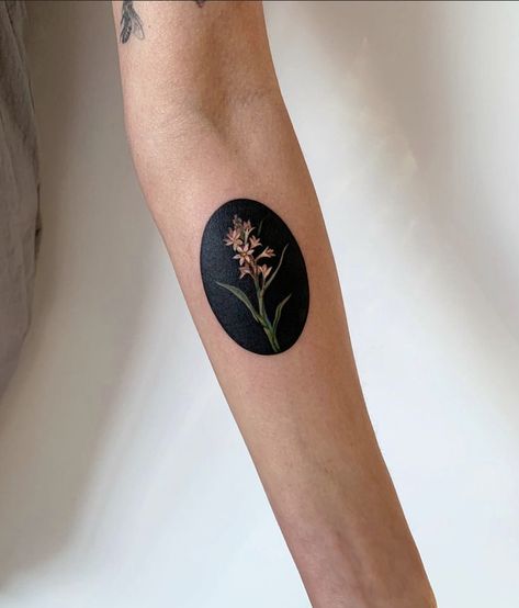 Big Cover Up Tattoos, Paintbrush Tattoo, Flower Cover Up Tattoos, Traditional Heart Tattoos, Glow Tattoo, Tiny Bird Tattoos, Best Cover Up Tattoos, Black Line Tattoo, Wrist Tattoo Cover Up