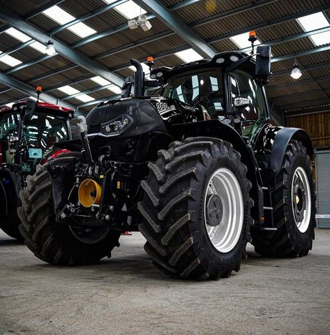 Nissan Gtr Nismo, Gtr Nismo, Case Ih Tractors, Jd Tractors, Big Tractors, Case Tractors, Farming Business, Farm Machinery, Farm Design