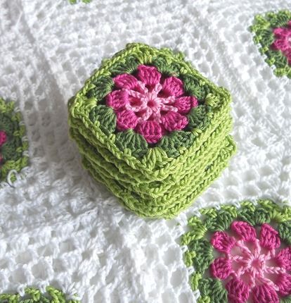 1000+ ideas about Granny Squares on Pinterest | Crochet, Crochet ... Granny Square Flower, Crochet Squares Afghan, شال كروشيه, Ladies Room, Crochet Afgans, Bantal Sofa, Crochet Granny Square Blanket, Crochet Blocks, Colour Combo