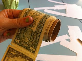 Jake-A-Boo: The Money Roll Gift Diy Money Roll, Money Roll, Giving Money, Baskets Ideas, Gift Cards Money, Money Gifts, Christmas Money, Diy Money, Money Holders