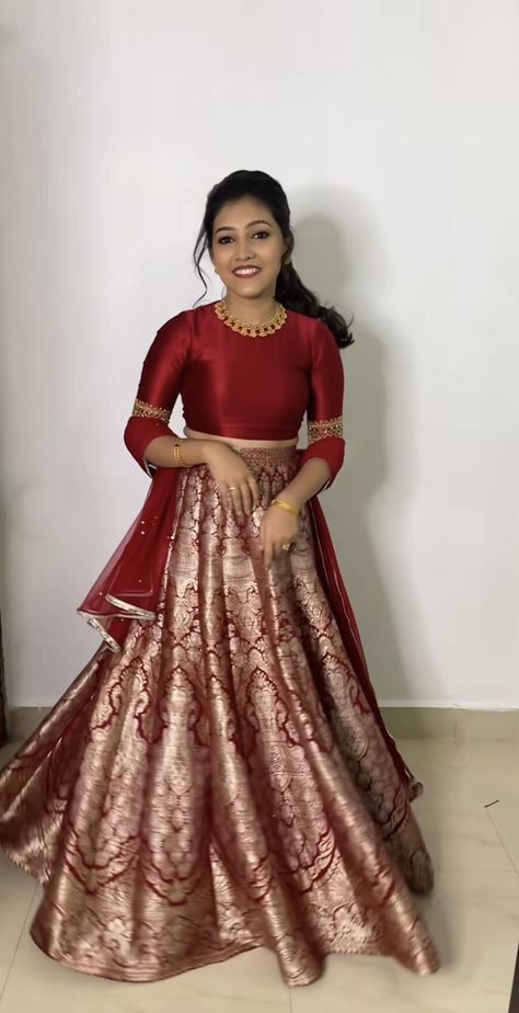 Crop Top Lehenga Pattu Saree, Banarasi Skirt And Top, Benaras Lehangas, Benaras Lehenga, Reception Dress Indian, Long Skirt Top Designs, Long Skirt And Top, Lehenga Saree Design, Simple Lehenga