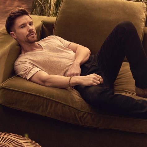 Joe Dempsie Jacob Anderson, Joe Dempsie, Character Inspiration Male, Model Look, Actor Model, Man Crush, Best Shows Ever, Face Claims, Character Inspiration