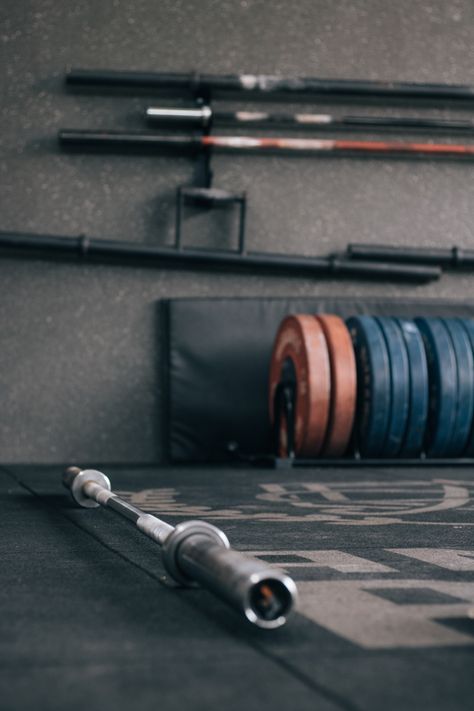 Crossfit Vision Board, Gym Equipment Aesthetic, Crossfit Aesthetic, Crossfit Art, Crossfit Wallpaper, Clinic Aesthetic, Crossfit Photography, Gym Wallpaper, Winter Arc