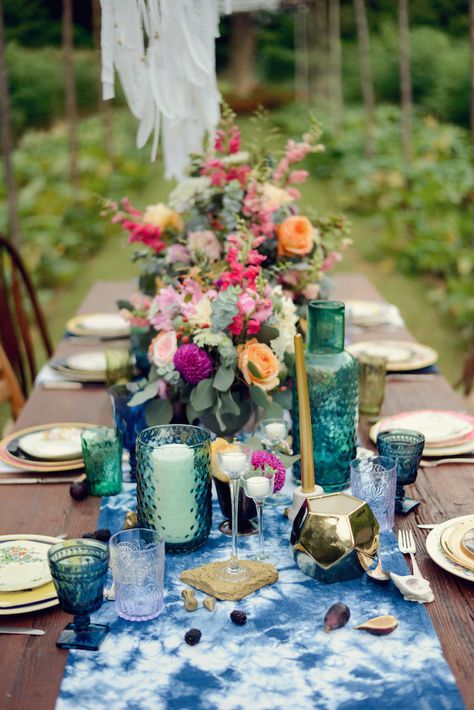 Image Via: Camille Styles Photobooth Ideas, Summer Table Decorations, Summer Table Settings, Bohemian Table, Tafel Decor, Colored Glassware, בר מצווה, Summer Tables, Boho Kitchen