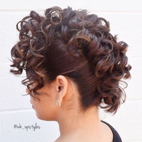 Mohawk Updo with Bouncy Curls Short Hair Mohawk, Mohawk Updo, Updo Ideas, Curly Mohawk, Short Hair Hacks, Ideas For Short Hair, Mohawk Hairstyles, Easy Hair Updos, Faux Hawk