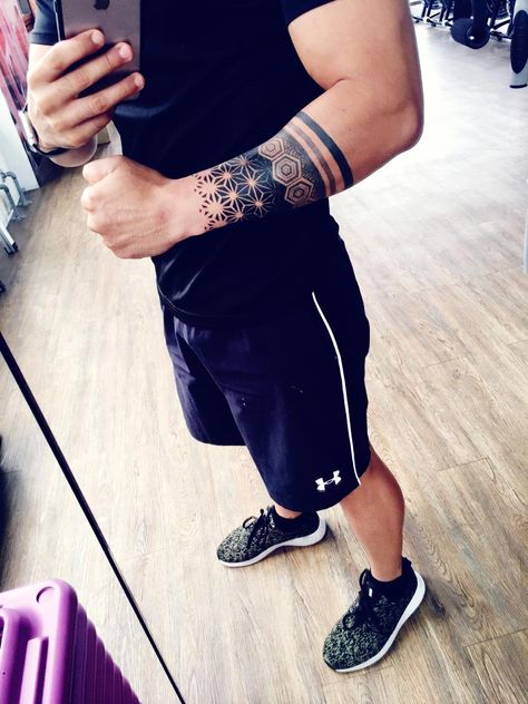 Short Arm Tattoo Men, Forearm Band Tattoo, Arm Tattoo Men, Fighter Tattoos, Fire Fighter Tattoos, Tattoo Man, Armband Tattoos, Forearm Band Tattoos, Full Sleeve Tshirt