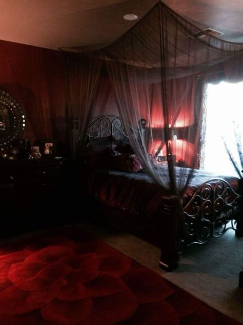 Goth Room, Gothic Decor Bedroom, Gothic Room, Gothic Bedroom, Dark Home Decor, Bedroom Red, Red Rooms, Dreamy Room, Dream Room Inspiration