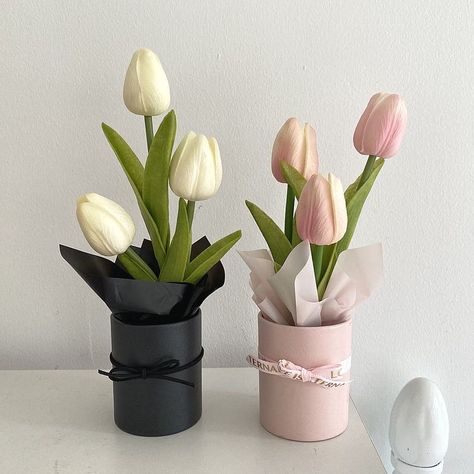 Fresh Tulips, Diy Bouquet Wrap, Fancy Flowers, Flower Gift Ideas, Perfect Gift For Girlfriend, Artificial Bouquet, Artificial Flower Bouquet, Bouquet Wrap, Tulips Flowers