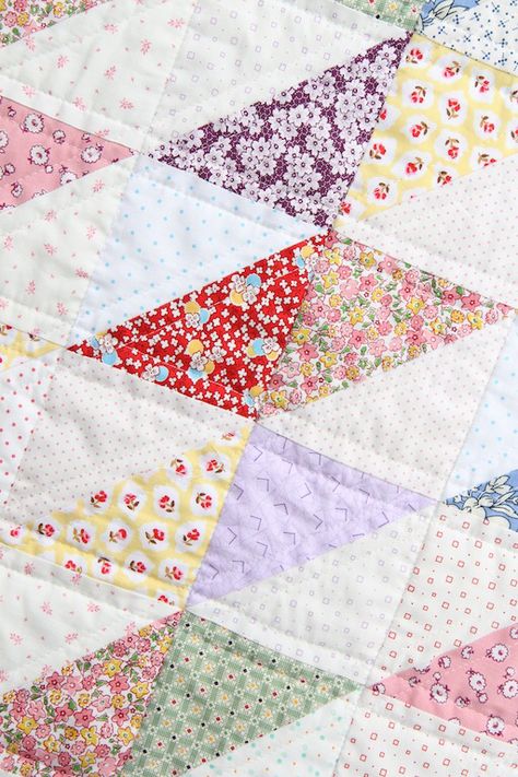 Diamond Quilt Pattern Free, Pastel Quilts, Scrap Blocks, 1930s Quilts, Calico Quilt, Charity Sewing, Liberty Quilt, Colchas Quilting, Charm Quilts