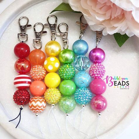 Bead Keychain, Beaded Lanyards, Bubblegum Beads, Keychain Bag, Diy Keychain, Beaded Purses, June 22, Planner Accessories, Beaded Keychains