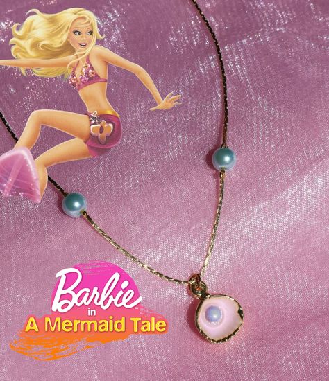 Barbie Items From Movies, Barbie Inspired Jewelry, Barbie Mermaid Tale, Barbie In A Mermaid Tale, Barbie Jewerly, Barbie Necklace, Pink Shell Necklace, Shell Mermaid, Barbie Jewelry