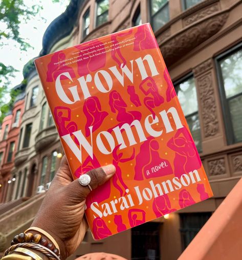 📖: Grown Women by Sarai Johnson I haven’t heard too much about this book yet, but it sounds like it will be an interesting read! Have y’all read this yet? Synopsis: In this stunning debut novel, four generations of complex Black women contend with motherhood and daughterhood, generational trauma and the deeply ingrained tensions and wounds that divide them as they redefine happiness and healing for themselves. Erudite Evelyn, her cynical daughter Charlotte, and Charlotte’s optimistic daug... Books Every Black Woman Should Read, Book Recommendations Black Women, Black Women Books To Read, Healing Books For Women, Books To Read Black Women, Christian Book Recommendations, Books By Black Authors, Book Wishlist, Empowering Books