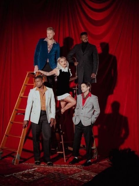 Pentatonix Wallpaper, Pentatonix Christmas, Kirstin Maldonado, Cute Christmas Wallpaper, Pentatonix, Song One, Christmas Wallpaper, Talk Show, Songs