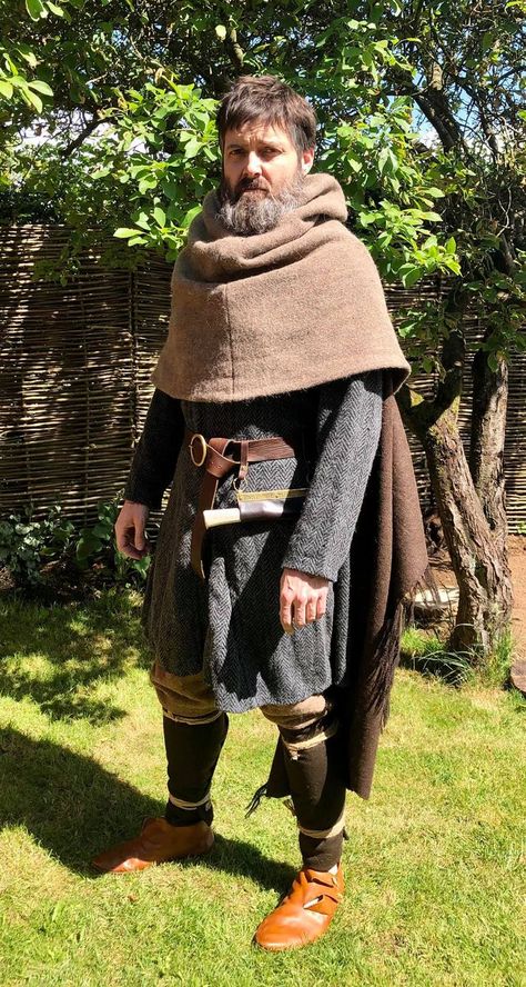 Medieval Clothing Male Peasant, Medieval Commoner Clothing, Historical Viking Clothing, Medieval Shepherd, Medieval Peasant Clothing, Medieval Traveler, Medieval Farmer, Medieval Adventurer, Medieval Hunter