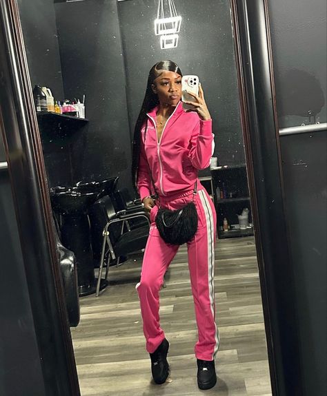 Fitted Pink Tracksuit For Sports, Palm Angels Outfit Black Women, Palm Angels Tracksuit Outfit, Pink Trendy Winter Tracksuit, Palm Angels Outfit, Lanvin Outfit, Pink Tracksuit With Drawstring Hood For Streetwear, Pink Hooded Tracksuit, Angels Outfit