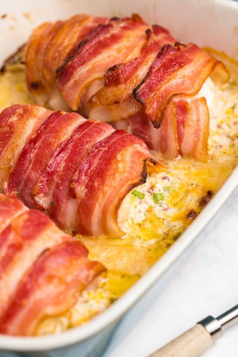 Chicken Breast Wrapped In Bacon, Chicken With Stuffing, Easy Delicious Chicken Recipes, Baked Bacon Wrapped Chicken, Bacon Wrapped Chicken Recipes, Bacon Wrapped Stuffed Chicken, Baked Stuffed Chicken, Bacon Wrapped Chicken Breast, Oven Baked Bacon