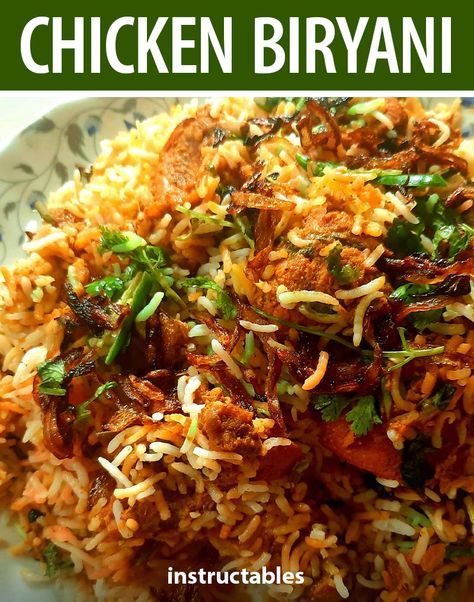 Chicken Thigh Biryani Recipe, Mughlai Biryani Recipe, Quick Chicken Biryani Recipe, Rice And Meat, Desi Khana, Curry Recipes Easy, Indian Rice Recipes, Chicken Biryani Recipe, Indian Chicken Recipes