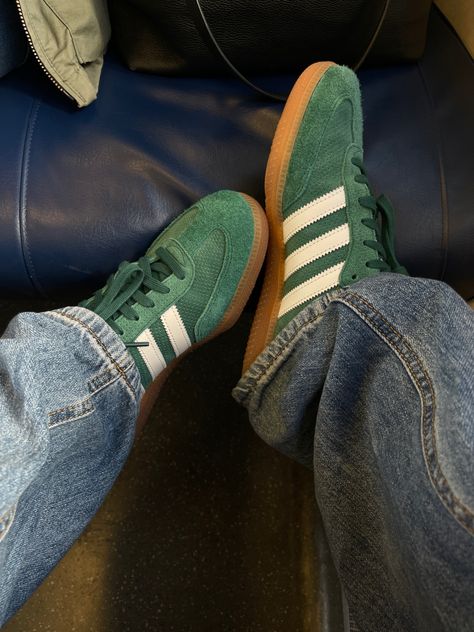 Mens adidas sambas, green adidas sambas, adidas Adidas Shoes Outfit, Adidas Samba Outfit, Samba Shoes, Samba Outfit, Adidas Sambas, Green Adidas, Looks Street Style, Adidas Outfit, Swag Shoes