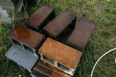 Stained cinder blocks look fabulous! Cinder Blocks Diy, Cinder Block Furniture, Cinder Block Bench, Block Bench, Cinder Block Garden, Cinder Block Walls, Cinder Blocks, Cement Blocks, Acid Stain