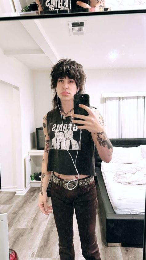 Jake Weber, Punk Boy, Pop Punk Fashion, Emo Boyfriend, Jake Webber, Men's Emo Style, Emo Men, Colby Brock, Johnnie Guilbert