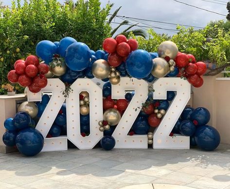 MakeItPop_PartyDecor LLC on Instagram: "🎓Class of 2022🎓 Congratulations Savannah! 🎓 Proud Parents @ympasillas Marquee by @reyeswooddesigns 🎓 Balloon distributors @winnerpartywholesale @jokerpartysupply @funnyballoonsca Brands @megashine_novedadespeyma Navy by @tuftexballoons Shinny Gold @gemarballoons Custom Double Stuffed Red Red & Burgundy @balloonia_balloons #grad #graduation #classof2022 #senior #highschool #graduationballoons #graduationgarland #balloonartist #balloon #graduati