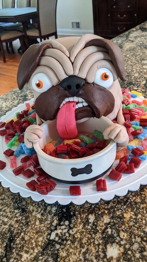 Pig The Pug Birthday Party, Pug Birthday Party Ideas, Pug Cupcakes Easy, Pug Birthday Cake Ideas, Pug Cakes, Pug Birthday Cake, Pug Party, Pug Cake, Pig The Pug