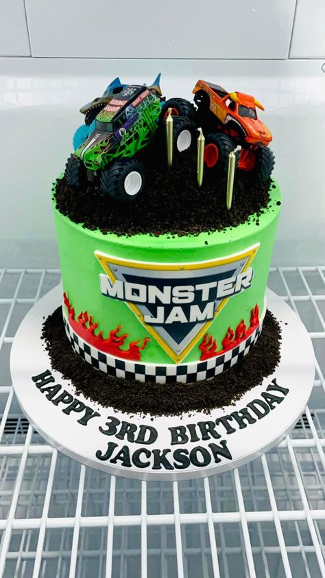 Green Monster Truck Cake, Monster Truck Theme Birthday Cake, Monster Trucks Birthday Cake, Monster Truck 3rd Birthday Cake, Monster Truck Party Cake, Monster Jam Cake Pops, Monster Jam Birthday Party Ideas Cake, Monster Jam 3rd Birthday Party Ideas, Hot Wheels Monster Truck Cake