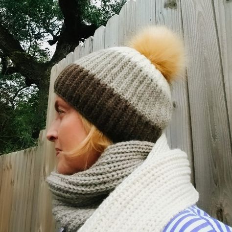 Fisherman's Rib Hat and Scarf Set - v e r y p i n k . c o m - knitting patterns and video tutorials Crochet Hat And Scarf Set, Bee Knitting, Crochet Hat And Scarf, Charity Knitting, Rib Stitch Knitting, Fisherman's Rib, Fishermans Rib, Yarn Patterns, Knitting Hats