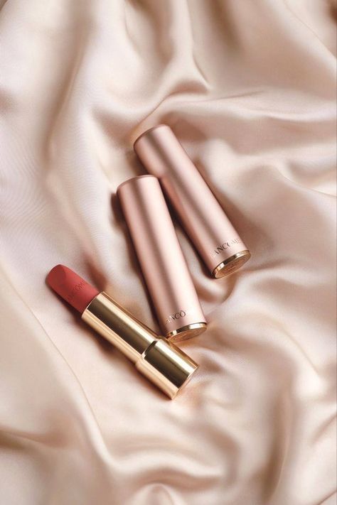 Makeup Photography Products, Lipstick Product Photography, Lipstick Photography, Skincare Products Photography, Maybelline Superstay, Cosmetics Photography, Beauty Products Photography, Top Makeup Products, Elegant Makeup