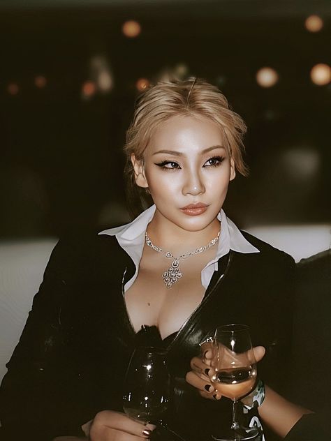 Cl Instagram, Cl 2ne1, Lee Chaerin, Cl Fashion, Korean Fashion Kpop, Fashion Kpop, Pop Queen, Dance Workout Videos, Bare Face