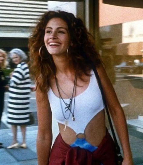 X Julia Roberts Style, 90s Outfit Inspiration, Pretty Woman Movie, 90s Party Outfit, 90s Actresses, Models 90s, 90s Fashion Grunge, 90s Models, 90s Hairstyles