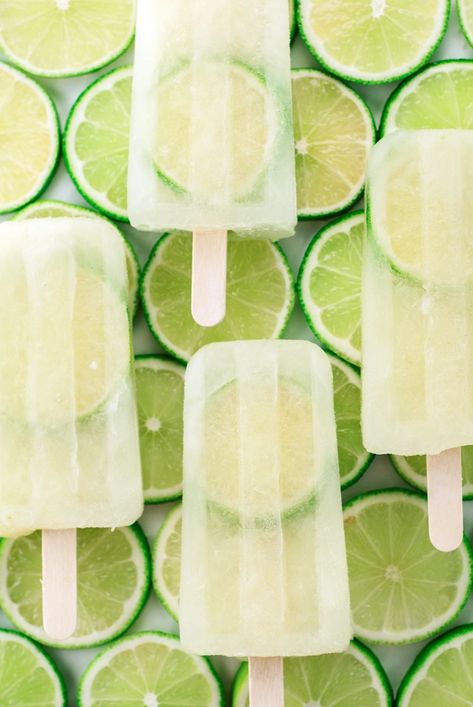 Tea Popsicles, Easy Popsicle Recipes, Homemade Fruit Popsicles, Vegan Popsicles, Rainbow Popsicles, Ice Popsicle, Summer Popsicles, Simple Pantry, Fruit Popsicles