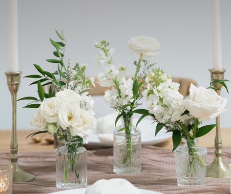 White And Green Flower Arrangements, White Bud Vases, Bud Vases Flowers, Wedding Planning On A Budget, Wedding Decor Inspiration, Reception Party, Wedding Florals, Flower Bud, Flowers Wedding