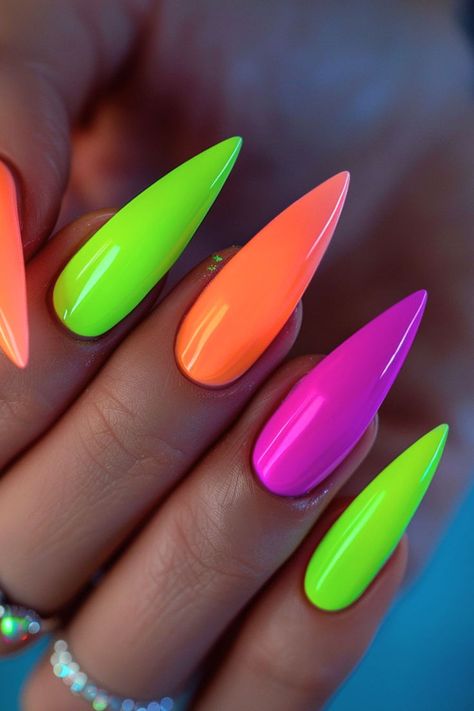 Nails Daisy, Summer Nails Neon, Bright Summer Nails Designs, Nails Coral, Neon Pink Nails, Neon Nail Designs, Nails Dark, Nail Pops, Bright Nails