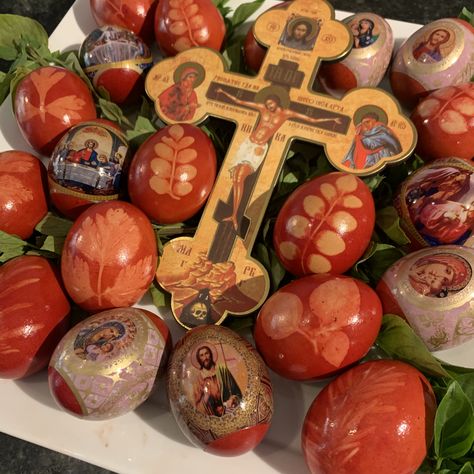 Homemade Greek Orthodox red Easter eggs Red Easter Eggs, Pascha Basket, Greek Orthodox Christian, Altar Design, Orthodox Easter, Church Aesthetic, Greek Tradition, Greek Easter, Greek Culture